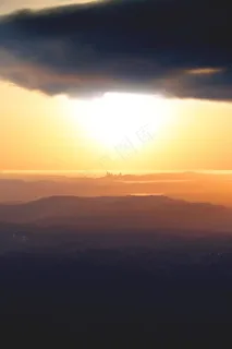 天边黄昏余晖景色图片 天边黄昏余晖景色图片
