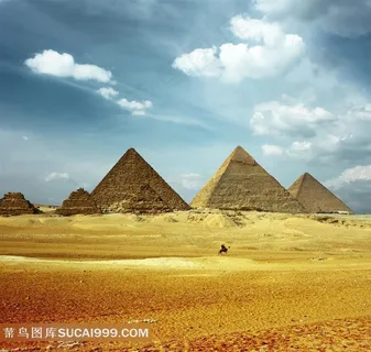金字塔沙漠风光图片 金字塔沙漠风光图片