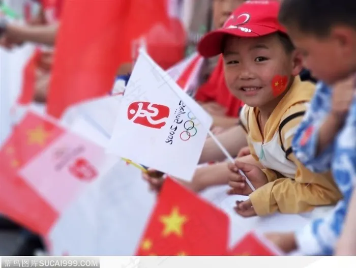 中国加油-舞动旗帜的小孩