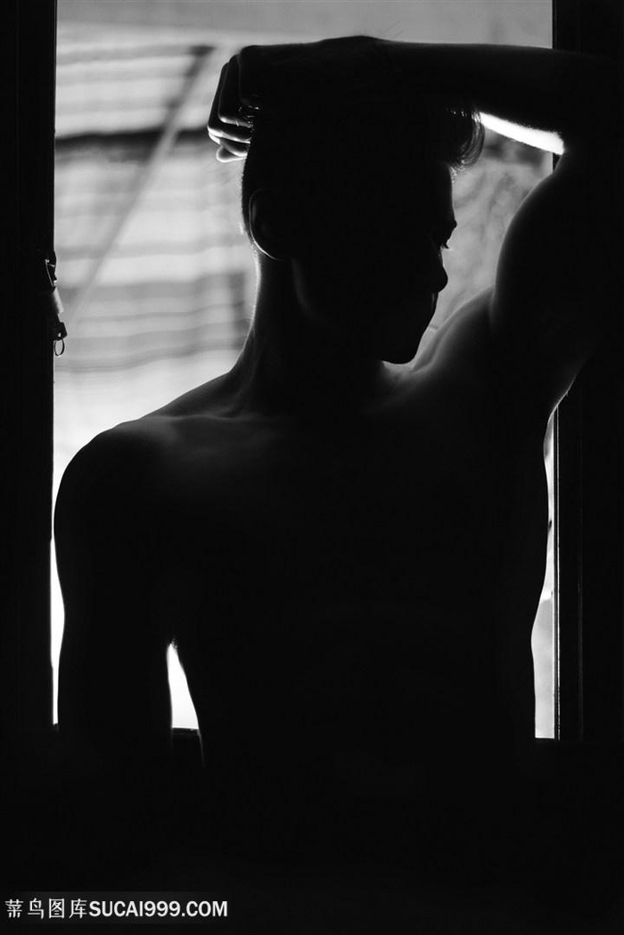 帅哥黑白背景男人图片