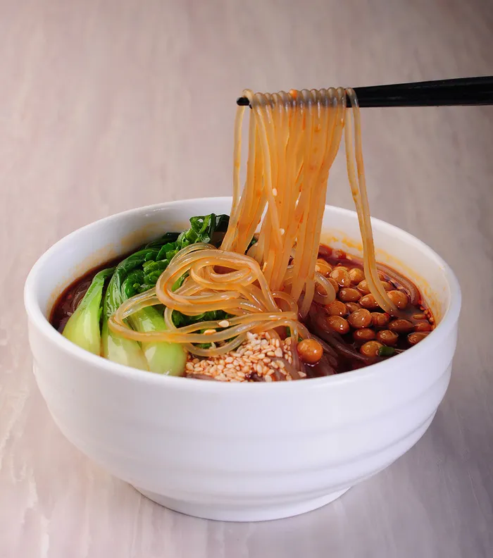 美食酸辣粉