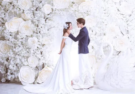 郎才女貌一对新人