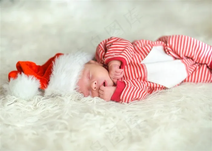 正在睡觉的小孩