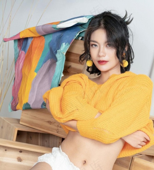 克拉女神国模*美女性感写真集下载