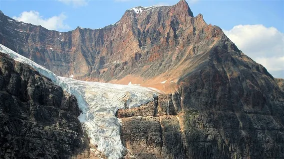 高山怀抱大海 高山怀抱大海