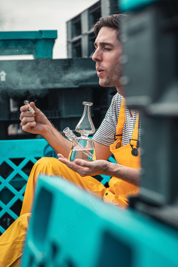 欧美成熟男人户外图片