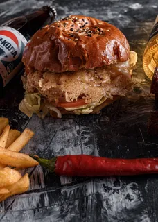 黄色美味汉堡摄影素材 黄色美味汉堡摄影素材