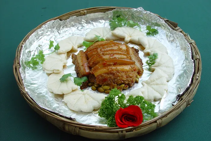 3232荷叶饼夹粉蒸肉