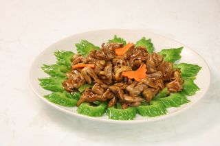 凉瓜烧鸡心  20元