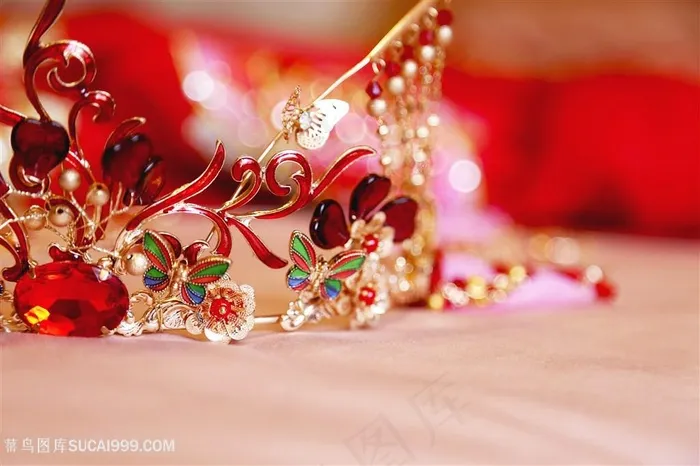 中式婚礼新娘头饰纪实摄影图珠宝婚庆图片