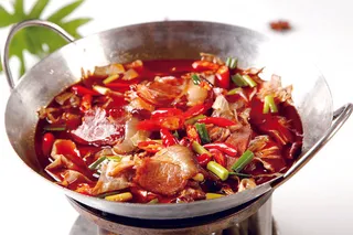 干锅美食焖锅湘菜麻辣香辣纸锅干锅腊肉笋衣