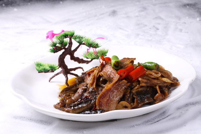 腊肉焖鳝鱼 (2)