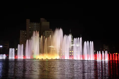 夜间喷泉图片 夜间喷泉图片