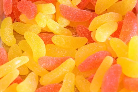 黄色果冻豆糖果图片 黄色果冻豆糖果图片