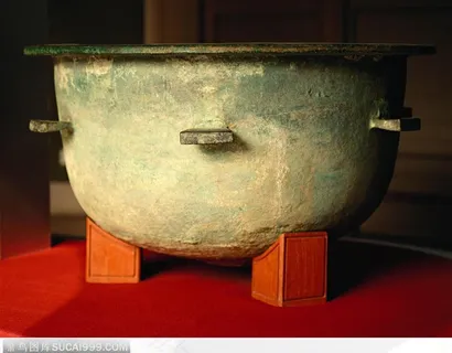 传统青铜器-圆形的鼎