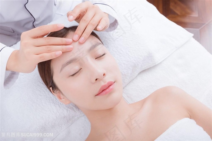 按摩美女海报
