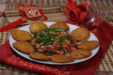 金饼韭菜炒河虾 