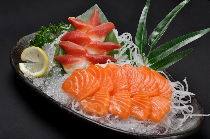 三文鱼北极贝拼 