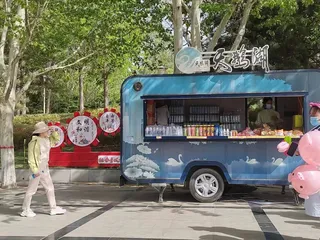 新鲜靓丽摆摊照