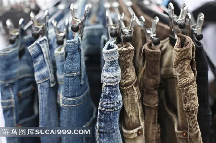 牛仔裤系列 - 晾干的牛仔裤