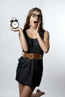 高清美女闹钟图片 高清美女闹钟图片