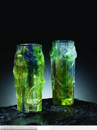 传统工艺-透明的龙凤吉祥玲珑花瓶