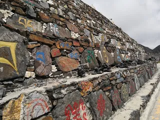 川藏线高原的虔诚