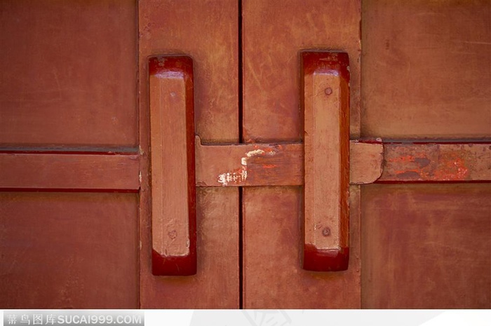 中华传统工艺-红色的门栅正面