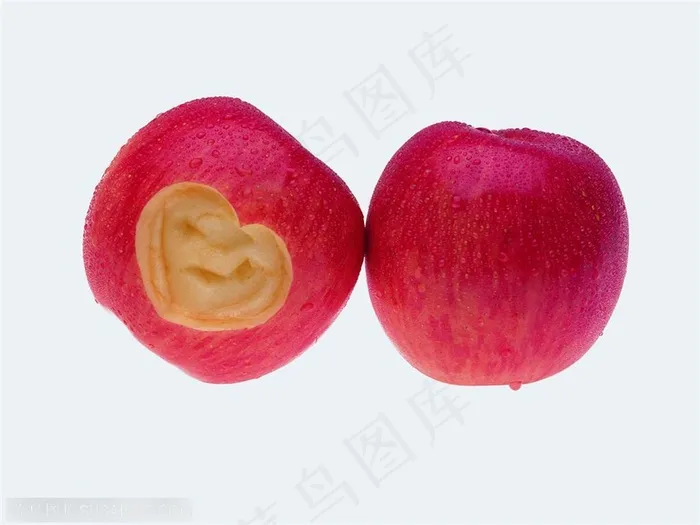 红色苹果上挖空的心形