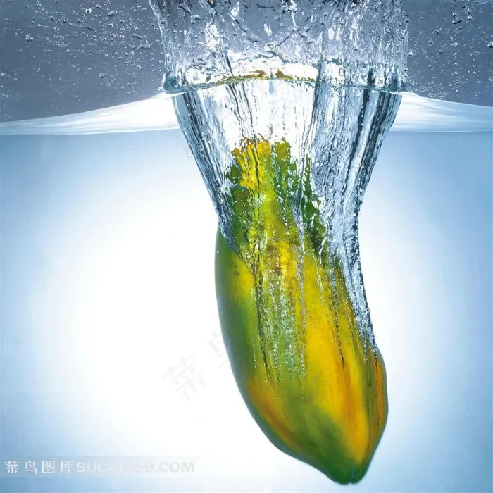水中的芒果素材