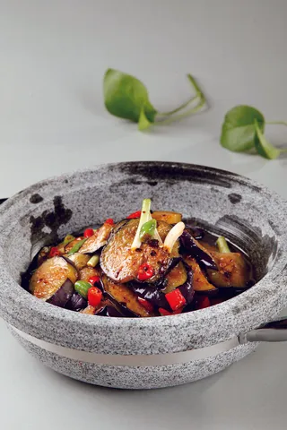 干锅美食焖锅湘菜麻辣香辣纸锅干锅茄子