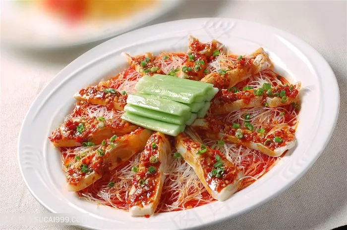 剁椒深海鱼脯剁椒味中华美食摄影图