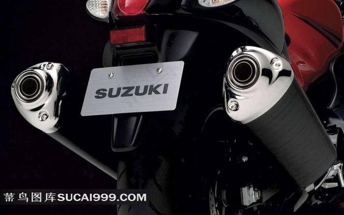 铃木隼摩托车排气管特写素材