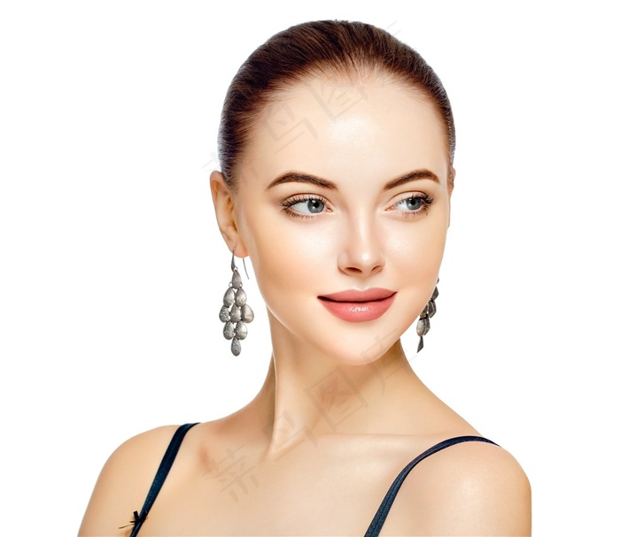 戴着吊坠耳饰的气质美女高清图片