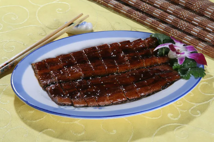泰式烤鳗38元1例