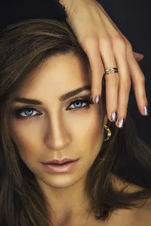 彩妆气质美女头像图片