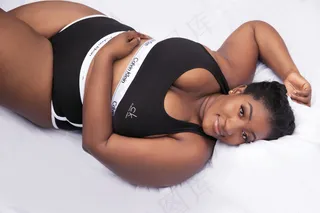 胖乎乎的黑人女人图片