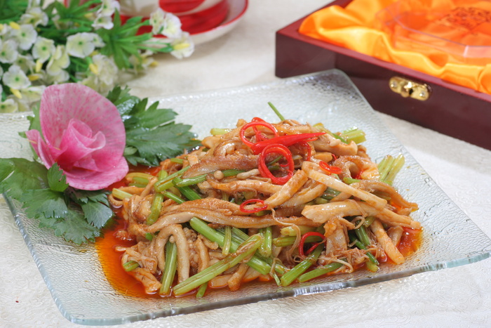 金针菇烧牛肚 22元 (1)