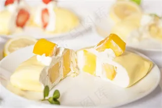 芒果草莓榴莲班戟