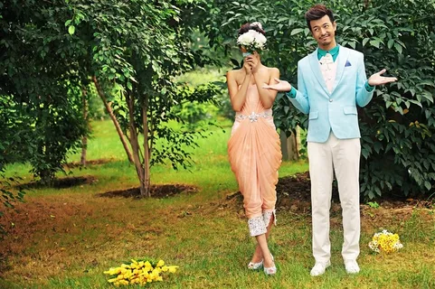 时尚恋人游乐园艺术照外拍摄影图