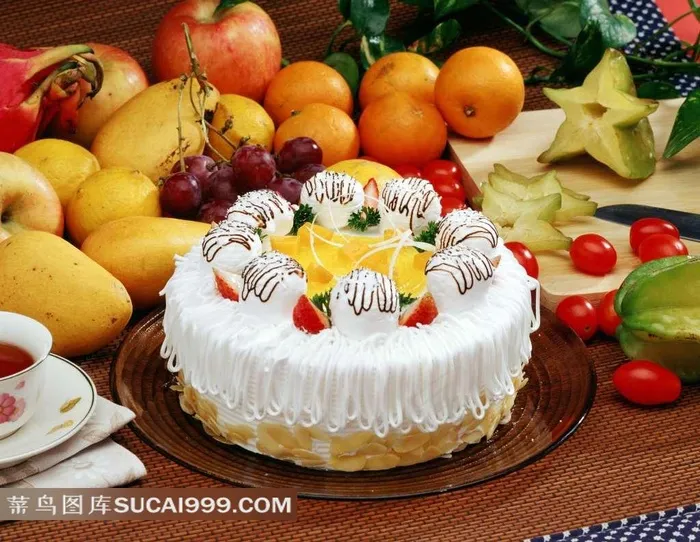 奶油奶昔水果蛋糕
