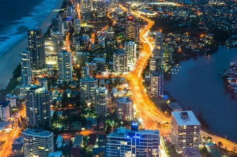 美丽的海滨城市夜景高清摄影素材 美丽的海滨城市夜景高清摄影素材