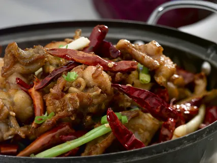 干锅美食焖锅湘菜麻辣香辣纸锅干锅牛蛙 