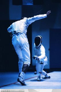 比赛运动-击剑的运动员