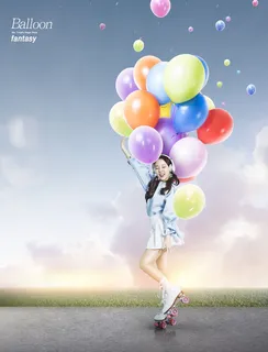 蓝天美女气球海报