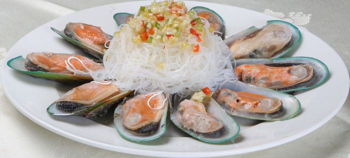 42 蒜茸粉丝蒸青口贝 桥东大酒店