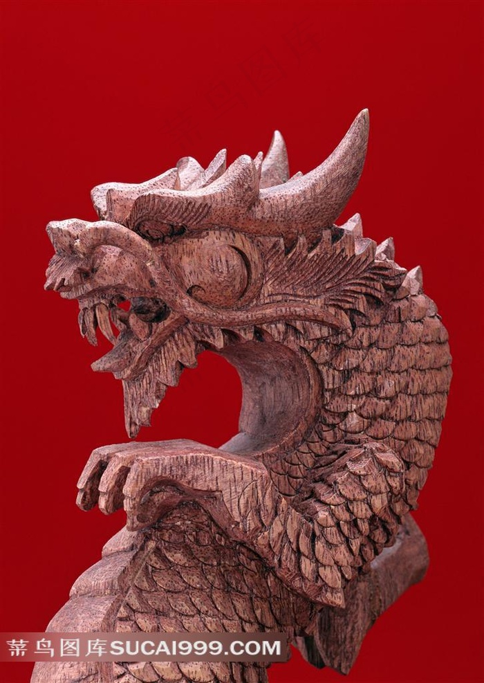 龙纹木雕工艺品