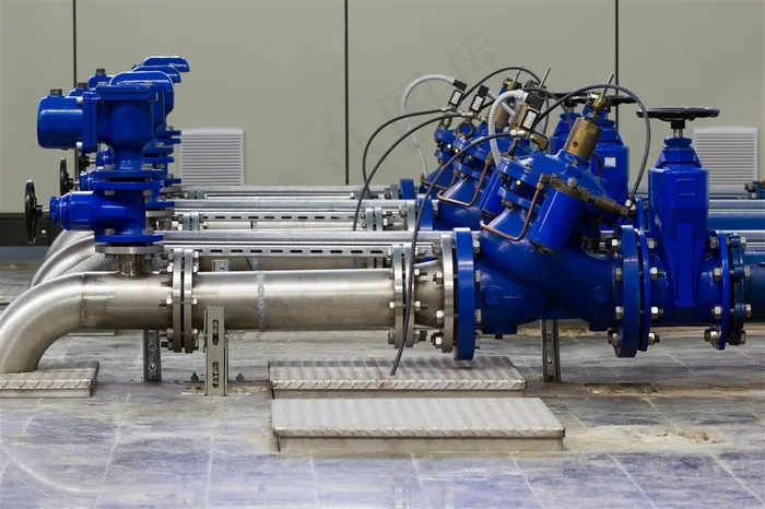 厂地的大型集装管道