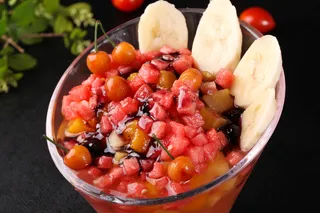 蓝梅水果沙拉