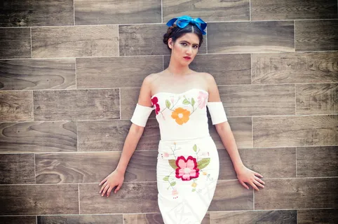 西西美女性感图片